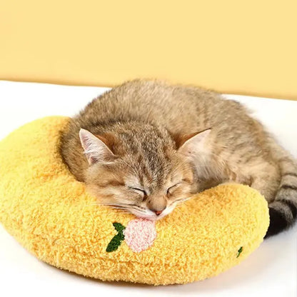U-shaped pet pillow for cats and small dogs—ideal for neck support, deep sleep, and cozy headrest.